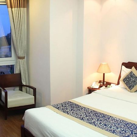Lakeside Palace Hotel Hanoi Esterno foto