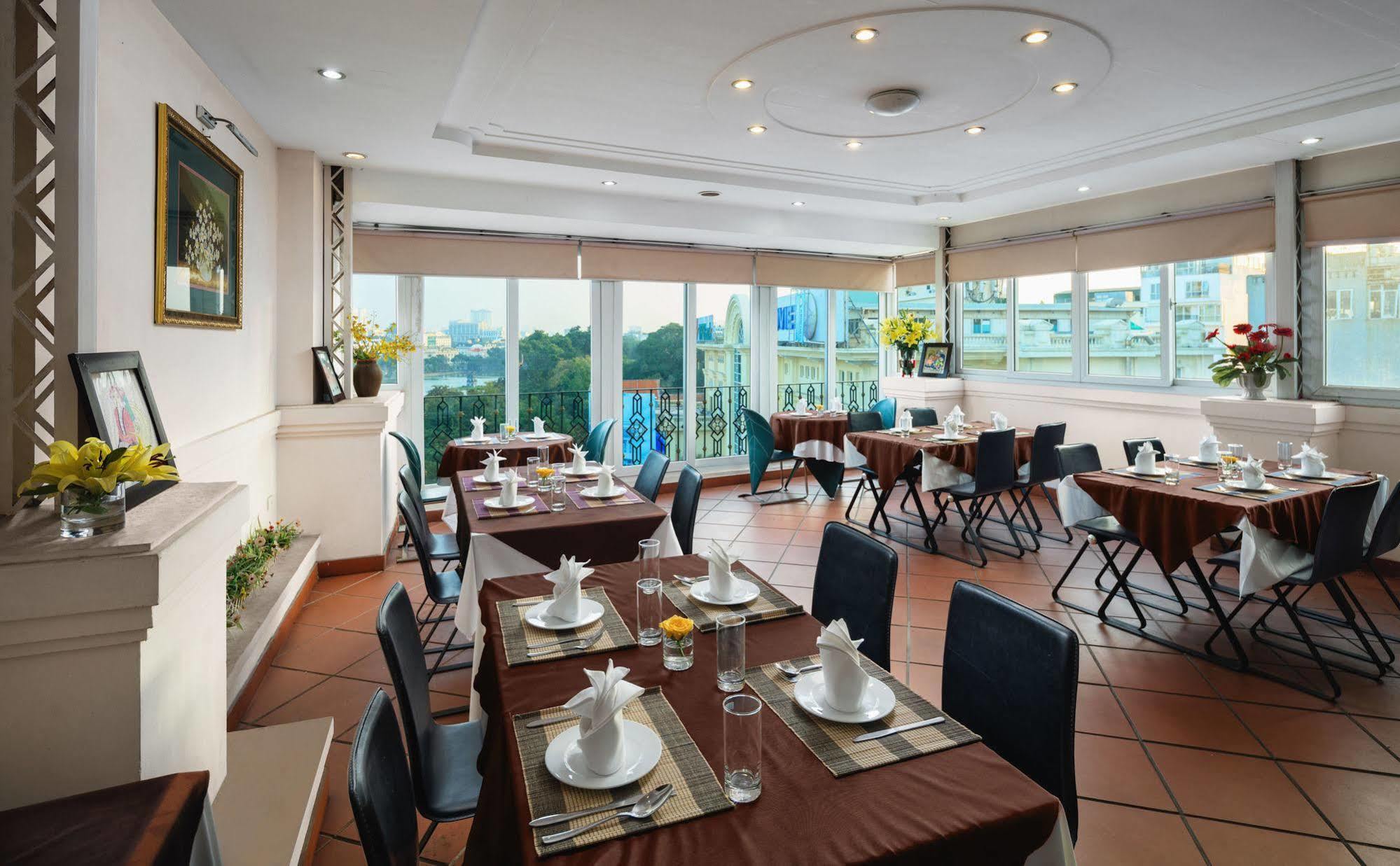 Lakeside Palace Hotel Hanoi Esterno foto